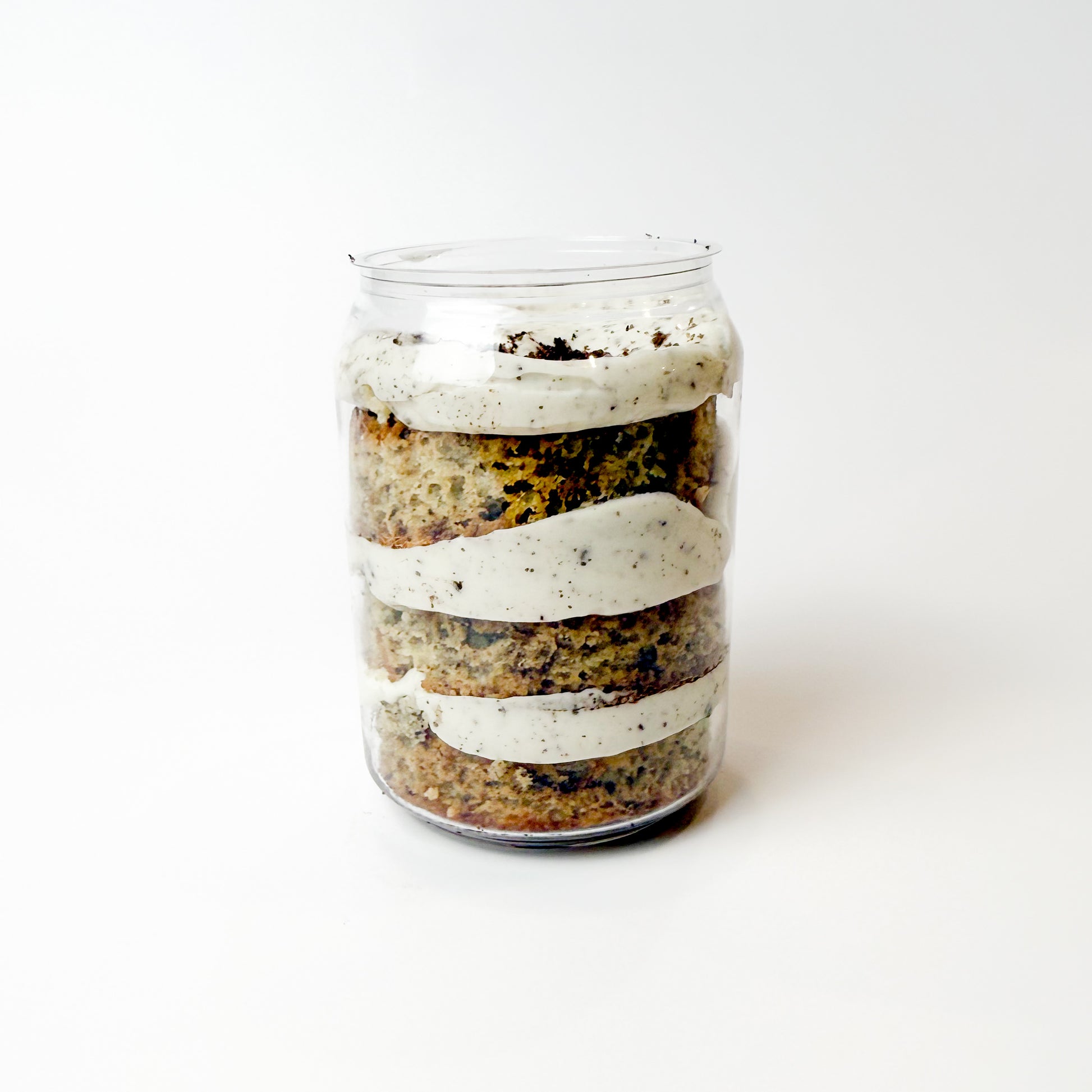 Low Carb Cookies & Cream Cake in a Can